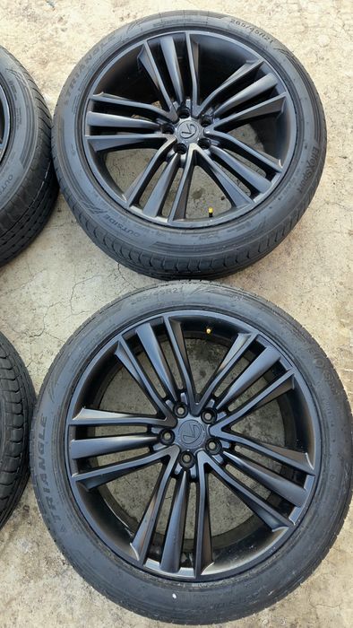 Диски R21 с летней резиной.