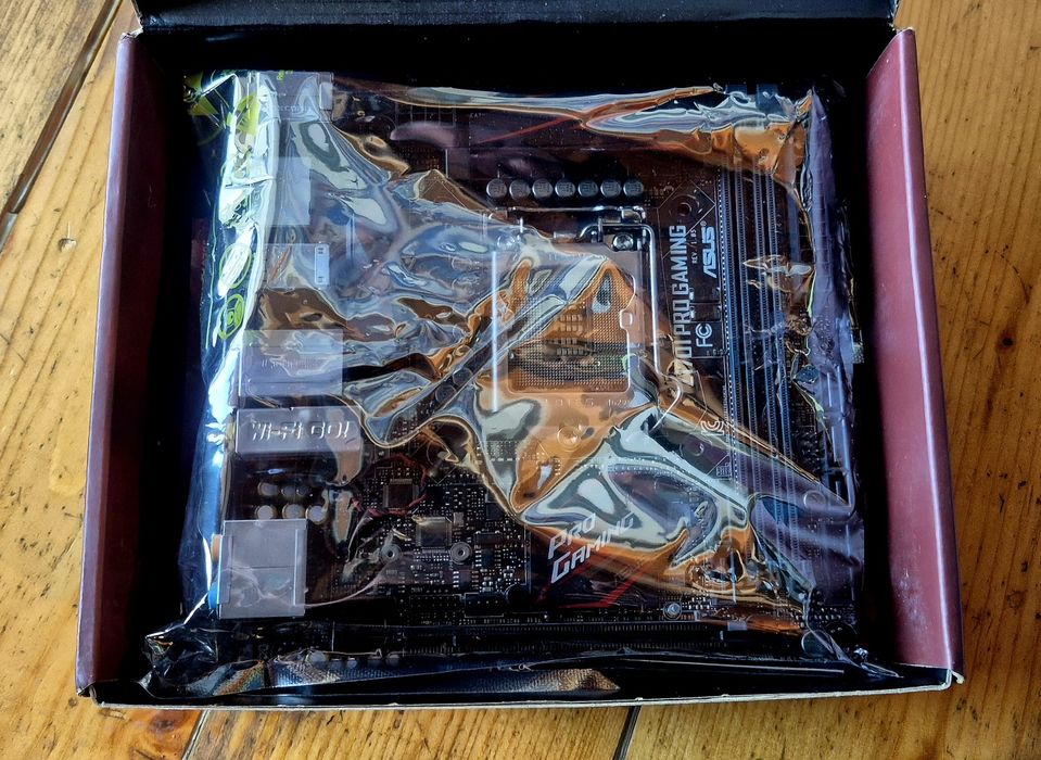 Placa baza ASUS Z170I PRO GAMING Wifi Socket 1151 Full Box