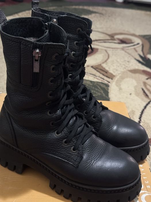 Женское кожонное ботинка