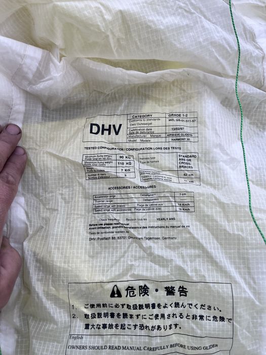 Vand parapanta , a fost adusa din swizzeiland ,