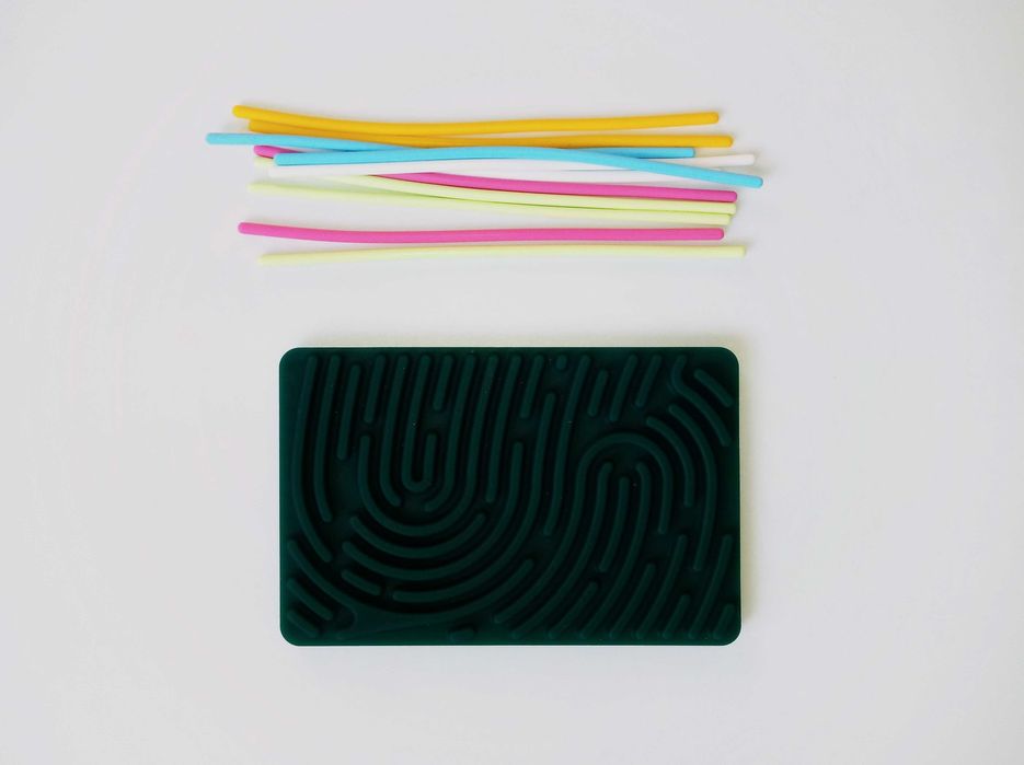 Сензорна силиконова играчка за развиване на мисленето и креативността