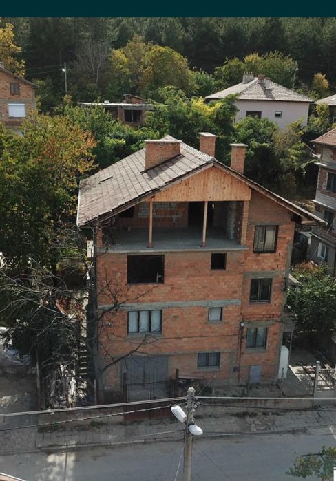 Продавам къща в гр.Асеновград кв.Долни Воден