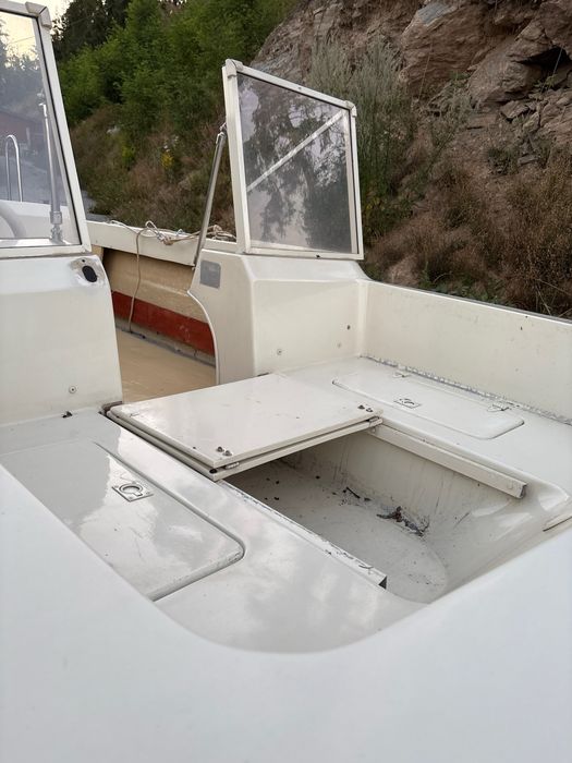 Vind barca trimaran