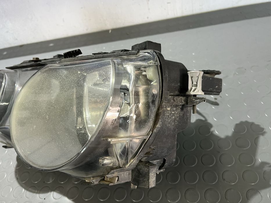 Ляв фар за BMW E46 Compact