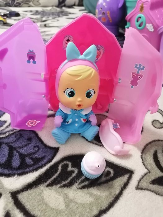 Păpuși Cry babies