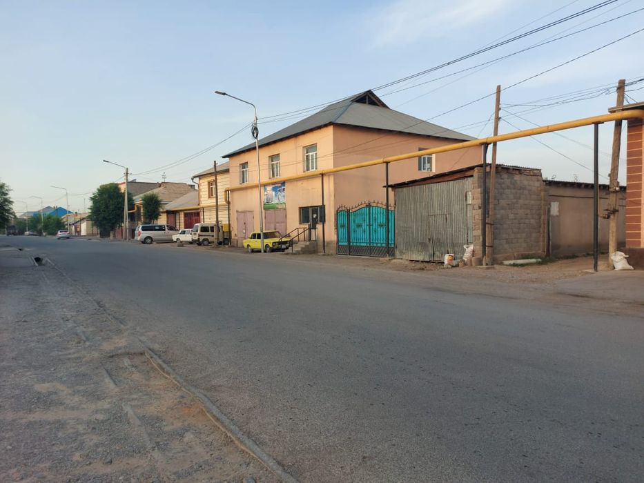 Продаётся дом возле базара