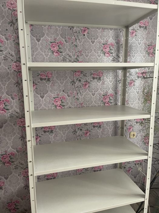 Продам 2 металические полки  по 35000