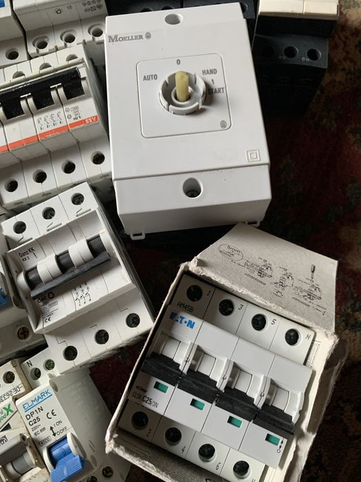Sigurante automate si comutatoare 220 V