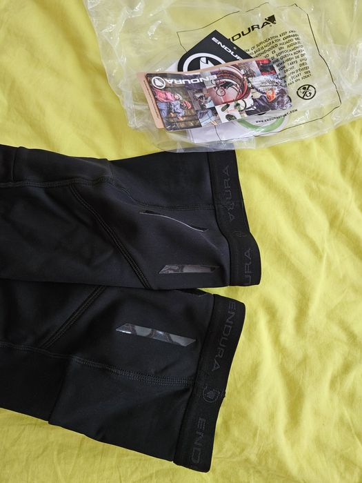 Endura windchill 2 leg warmers; CRAFT thermo