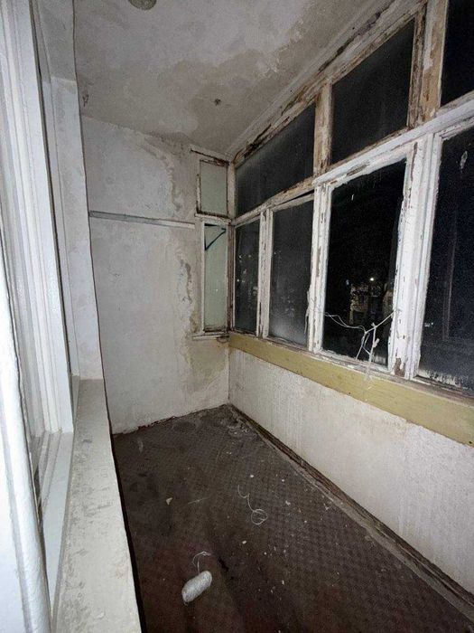 СРОЧНО !! Продаётся квартира в Яшнабаде 1/3/5 ( 33 кв/м ) Оханграбо