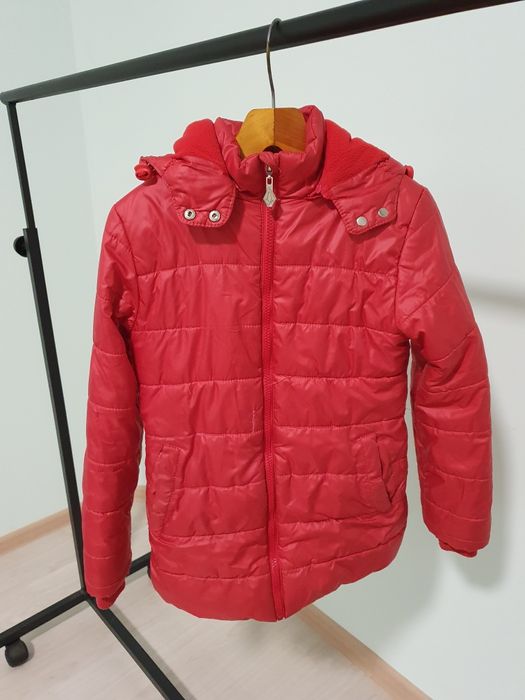 Продам 3 куртки на девочку