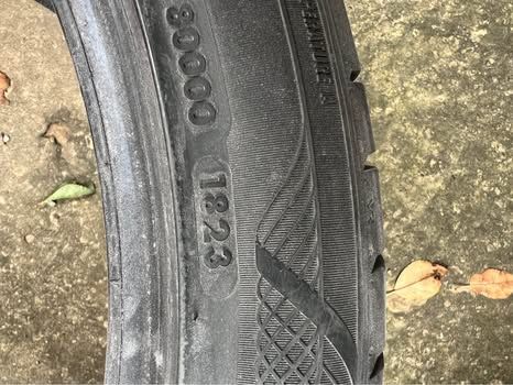 Anvelope vara vredestein 235/40 R19