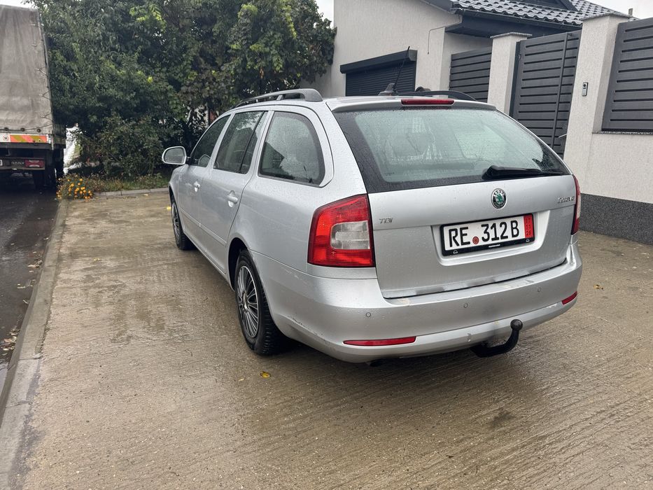 SKODA Octavia 2012 — imagine 4