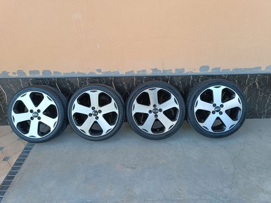 Kia Rio Diska Sotiladi Holati yaxshi 205 45 R17