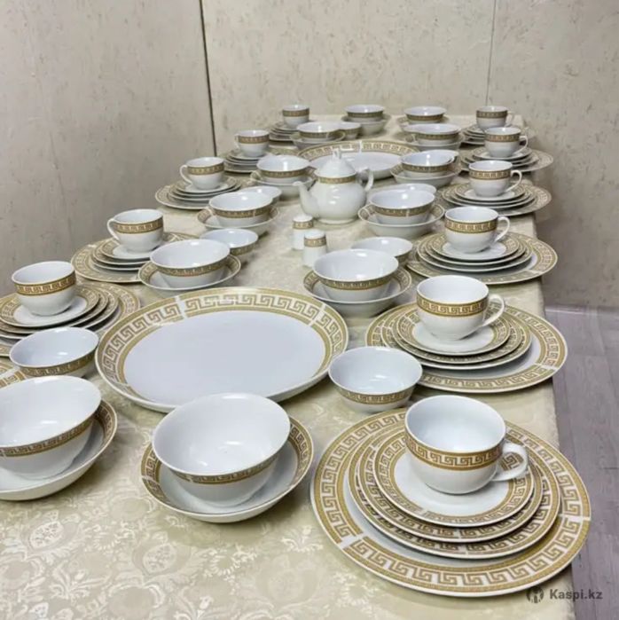 Чайно столовый сервиз