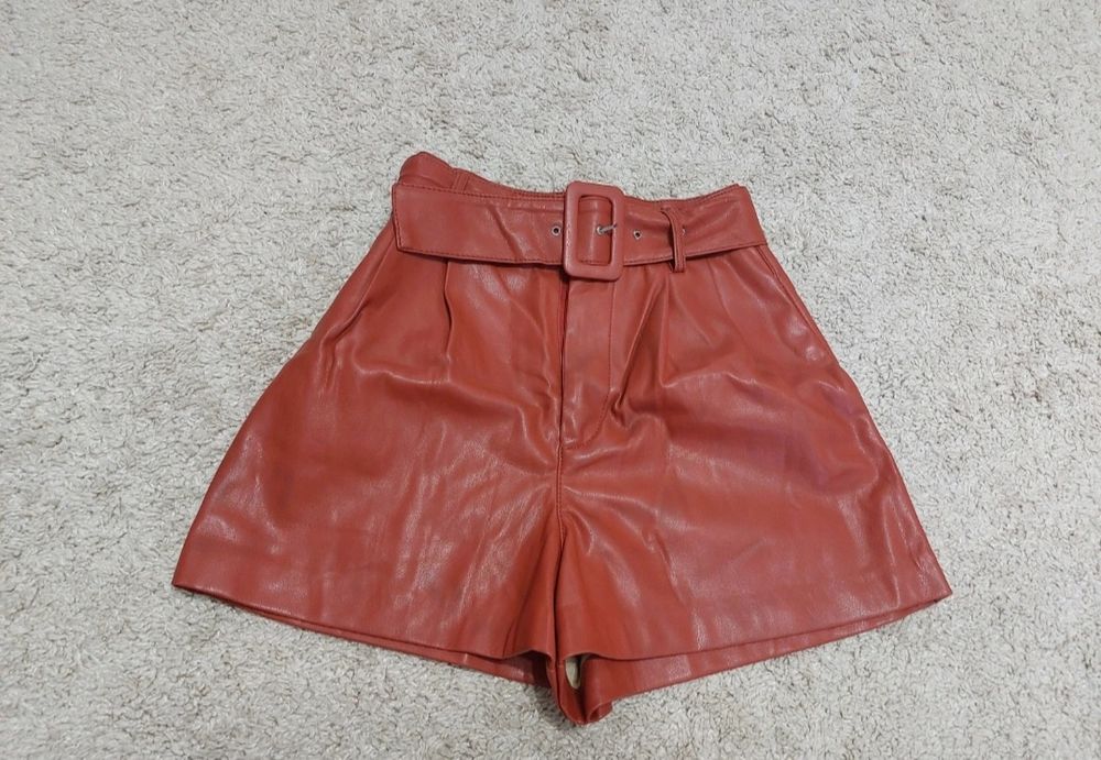 Pantaloni zara piele