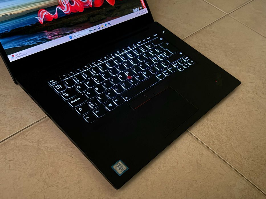 15.6' 4K OLED Touch i7-9850H Lenovo ThinkPad X1 Extreme 16GB RAM/512GB