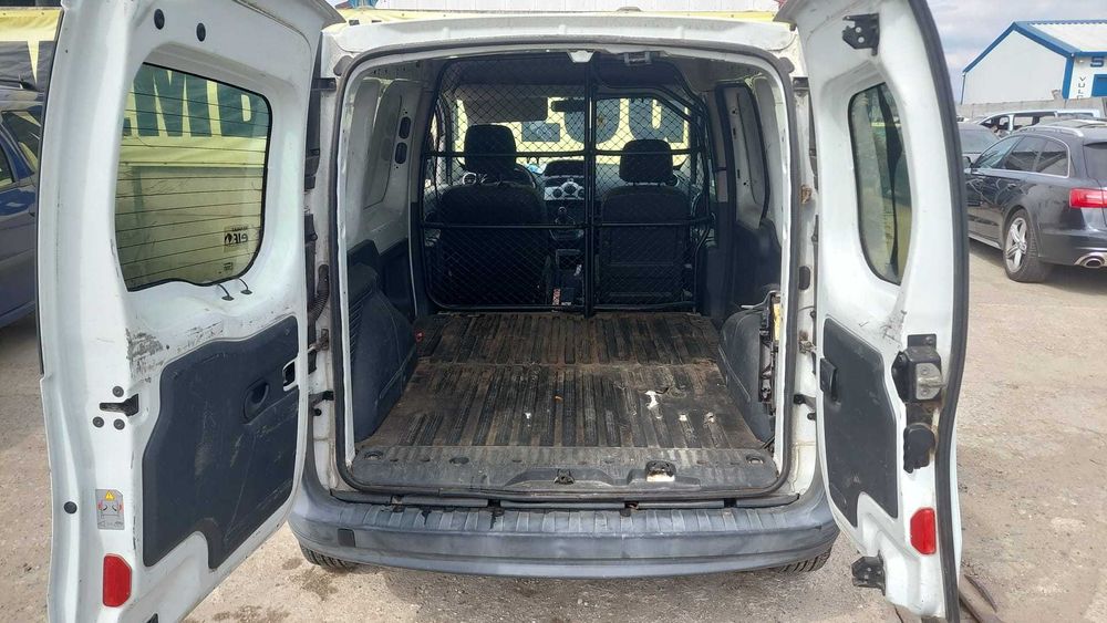 Vând piese caroserie Renault Kangoo 1.5 dCi, capotă Kangoo, uși Kangoo