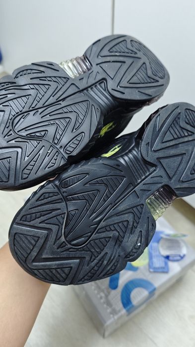 Новые кроссовки детские