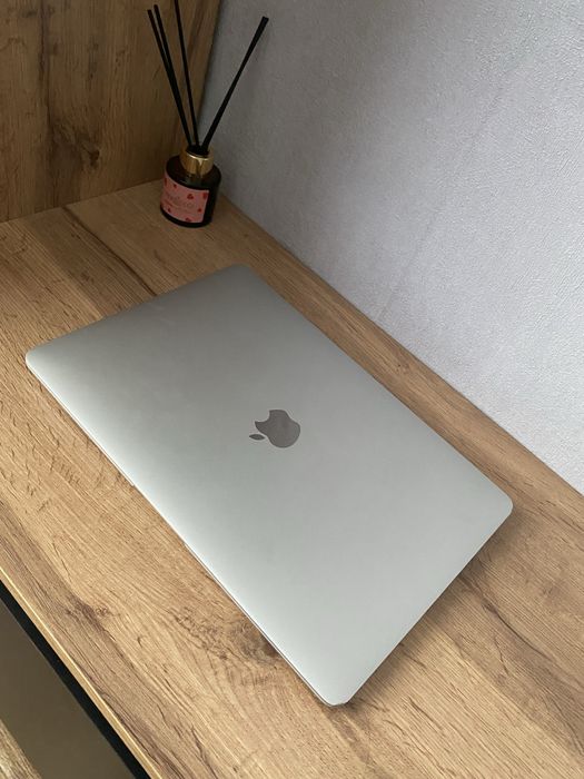 Macbook 2020 A13