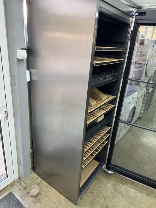 Miele Витрина /охладител /три зони от 5’с Перфектна GERMANY Гаранция