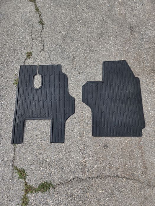 Оригинални гумени стелки за Мерцедес Актрос МП3