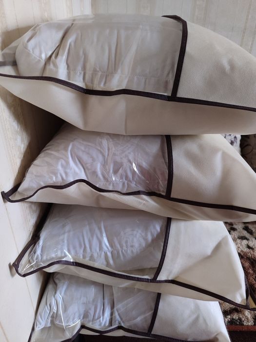 Подушка пуховая с чехлом