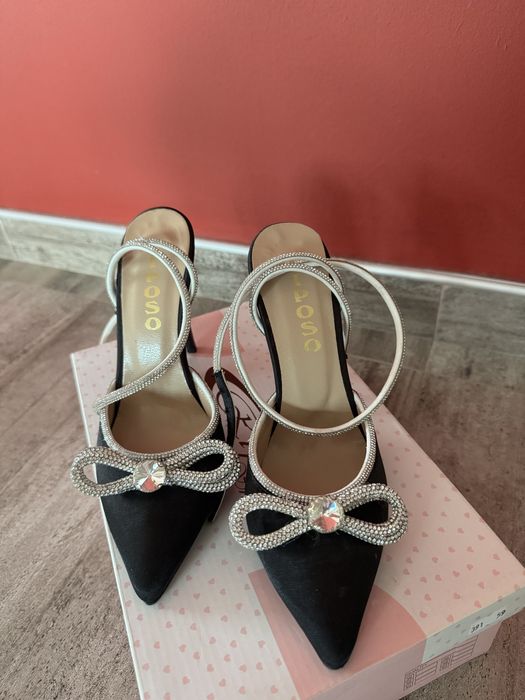 Дамски сандали на ток