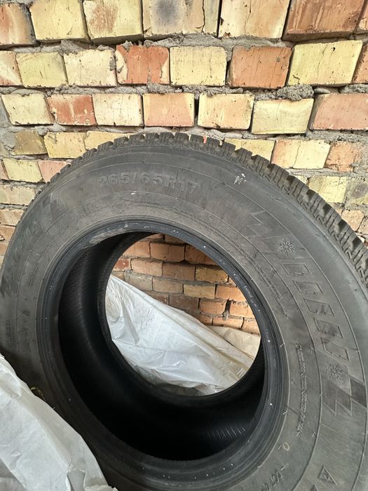 Шина зима 265/65/17