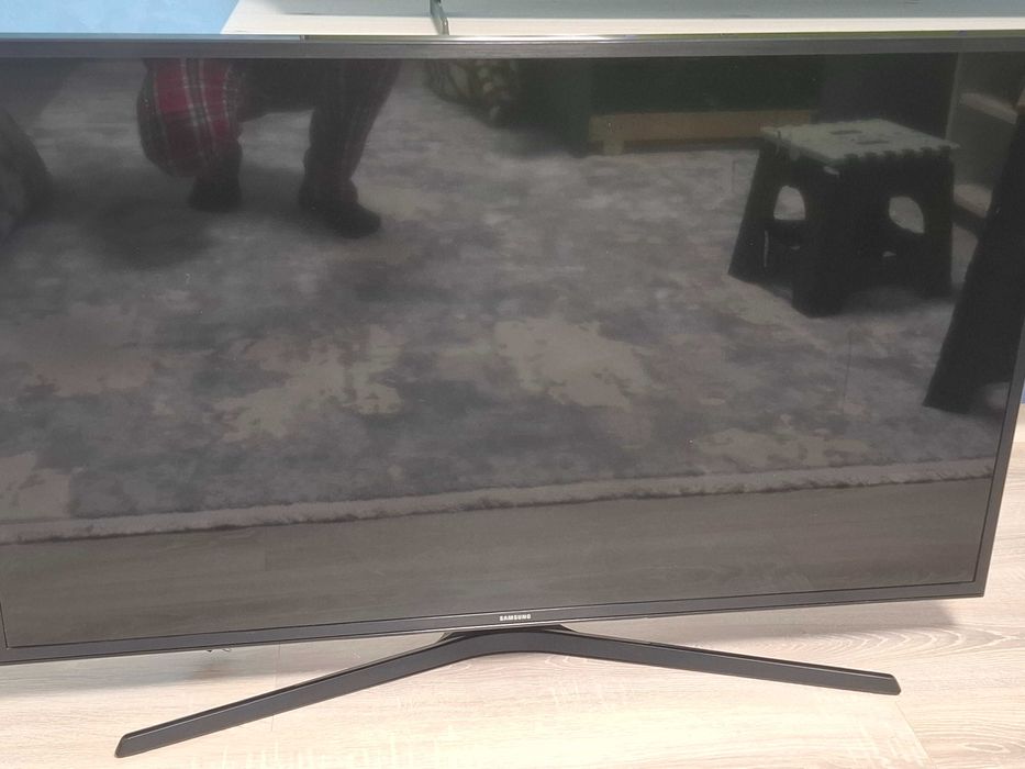 Televizor smart Samsung 4K 108 cm