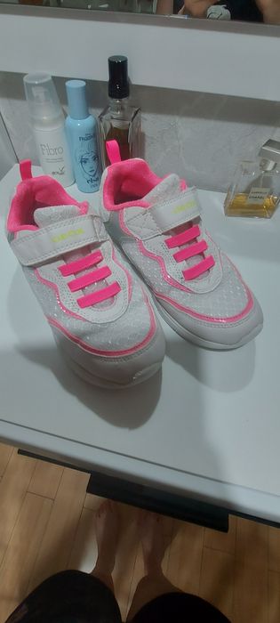 Кроссовки девочковые Geox