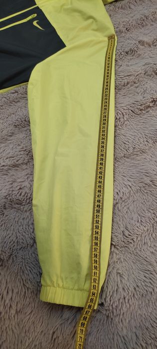 Geaca cu gluga Nike AeroSwift