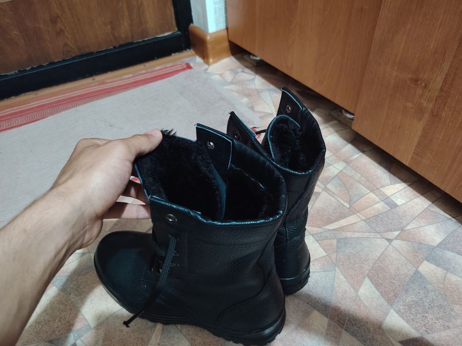 Продам берцы мужские зимний