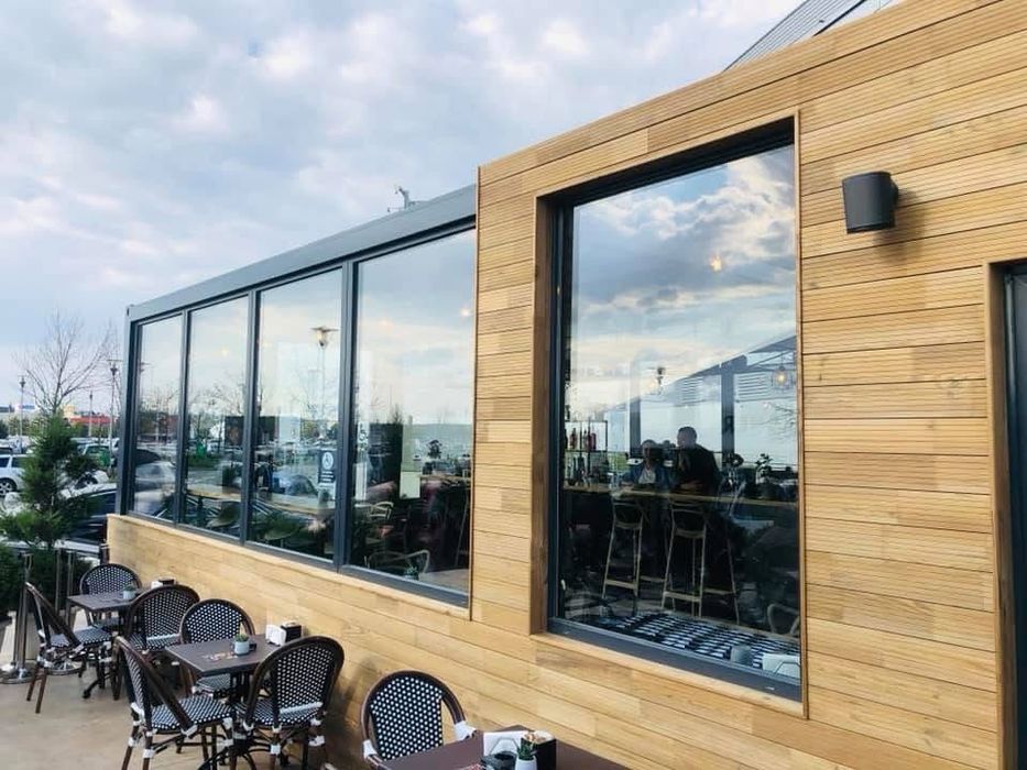 Container modular ansamblu de containere cu vitrina gri antracit