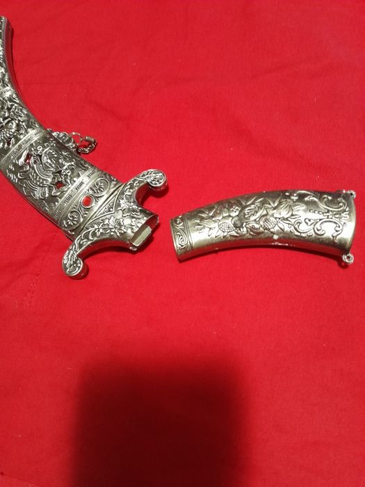 Cuțit / iatagan vintage deteriorat