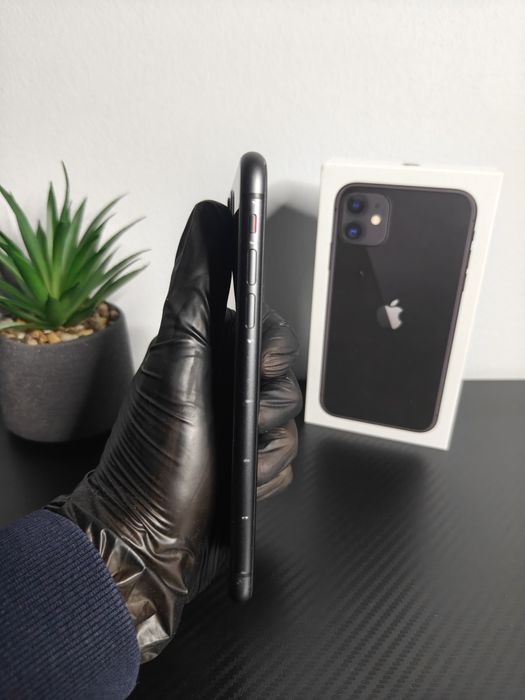 iPhone 11 64GB Black • Condiție Foarte Bună! • Perfect Funcțional