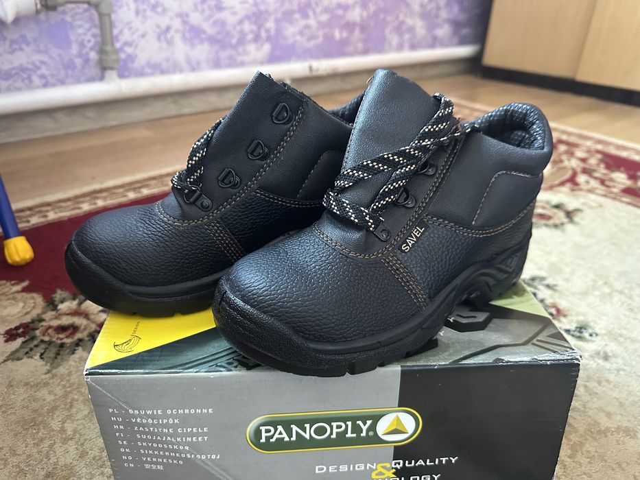 Продается спец.обувь