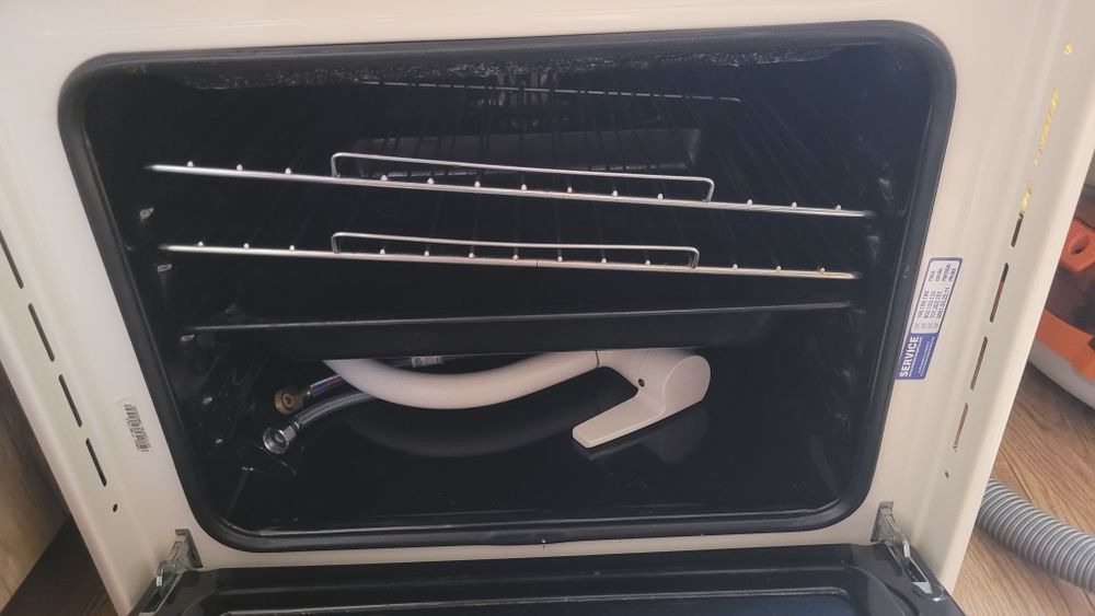 Продаётся духовой шкаф