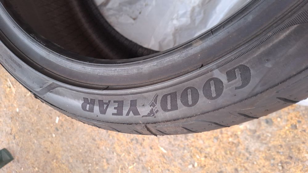 1бр. Нова 225/40/18 Goodyear