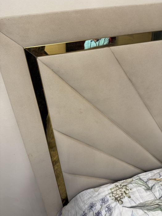 Продам 2 спальную кровать