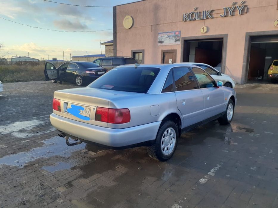 Продам ауди А6 с4 газ-бензин