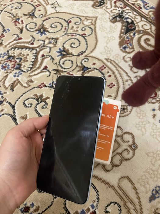 Продам телефон редми в хорошем состояний