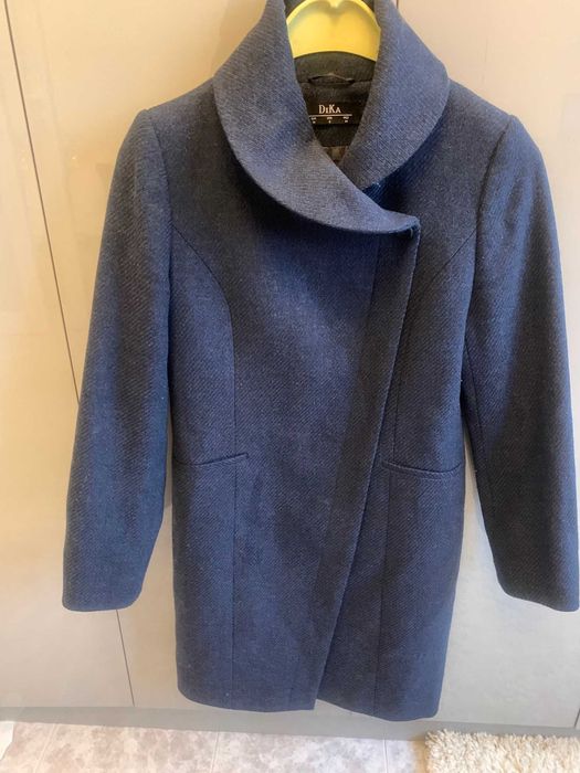 Продавам вълнено палто Дика - ново