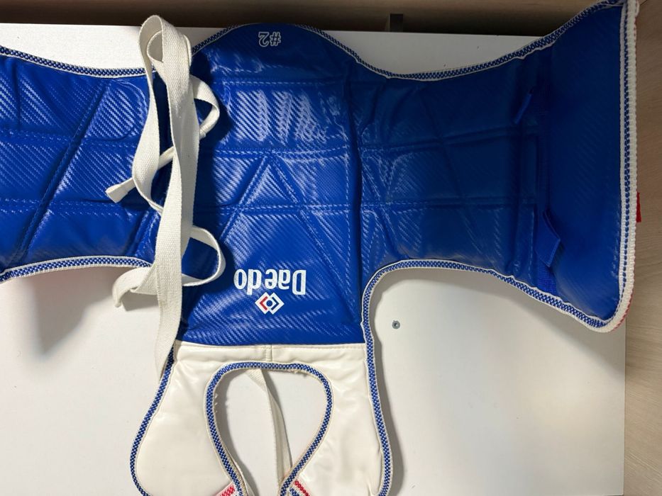 Продам жилеты для тхэквондо