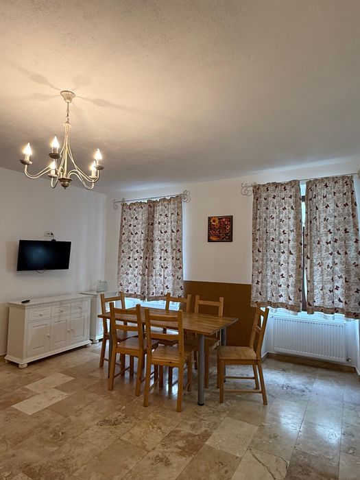 Inchiriez apartament 2 camere strada Castelului