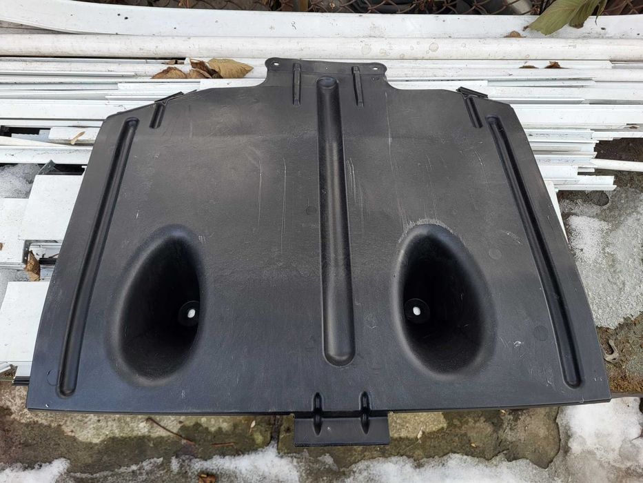 Scut spate ford focus 3