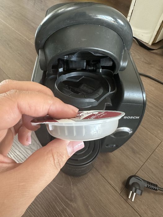 Продам капсульную кофемашину