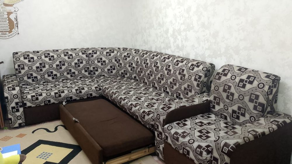 Продам диван уголок