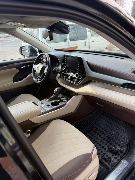 TOYOTA Highlander Limited