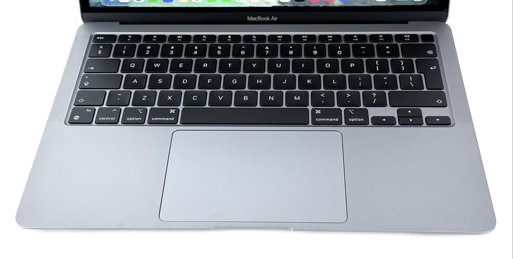 Apple MacBook Air 13 inch M1 8RAM 256GB Перфектен! Гаранция!